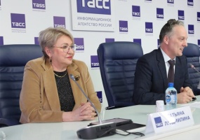 Татьяна Людмилина приняла участие в пресс-конференции о планах на время школьных каникул
